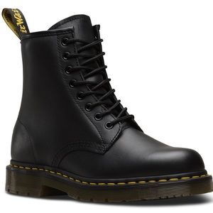 Black Dr Martens 1460 Smooth Size 6